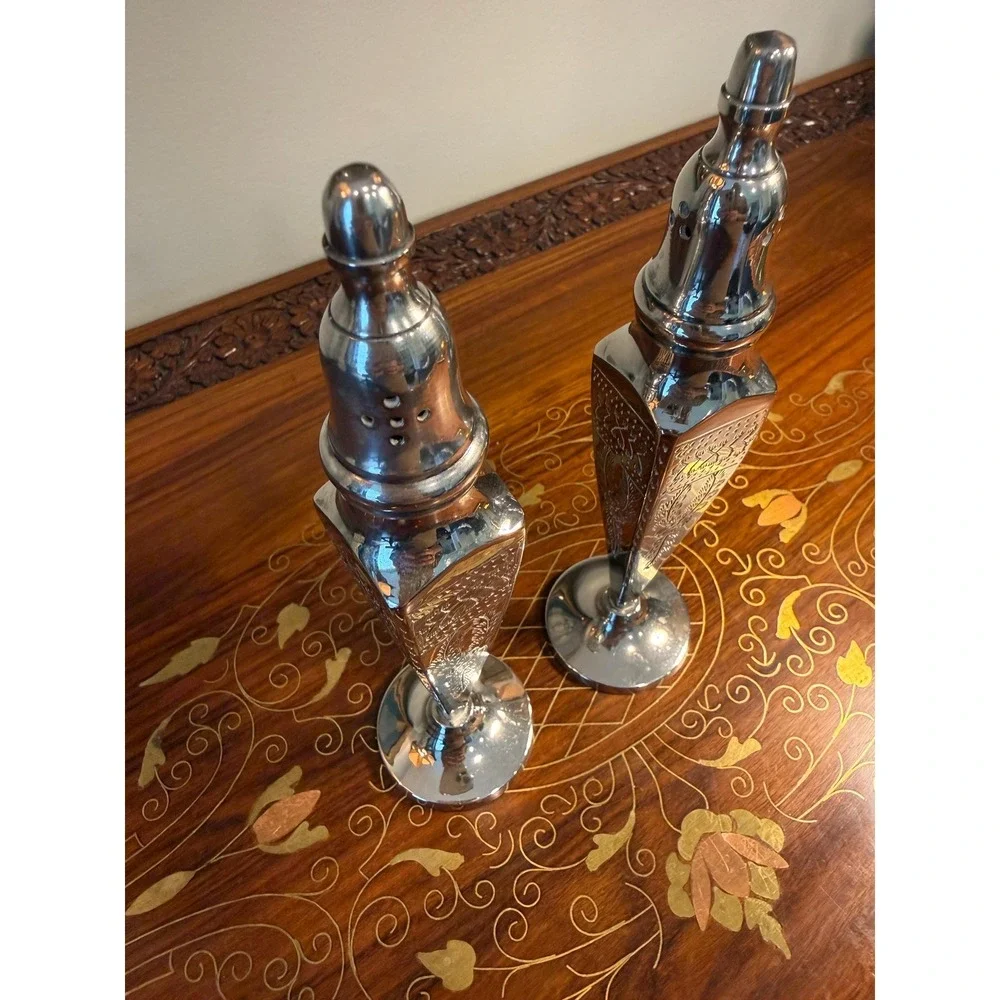Vintage Towle Etched Floral Salt & Pepper Shakers‎